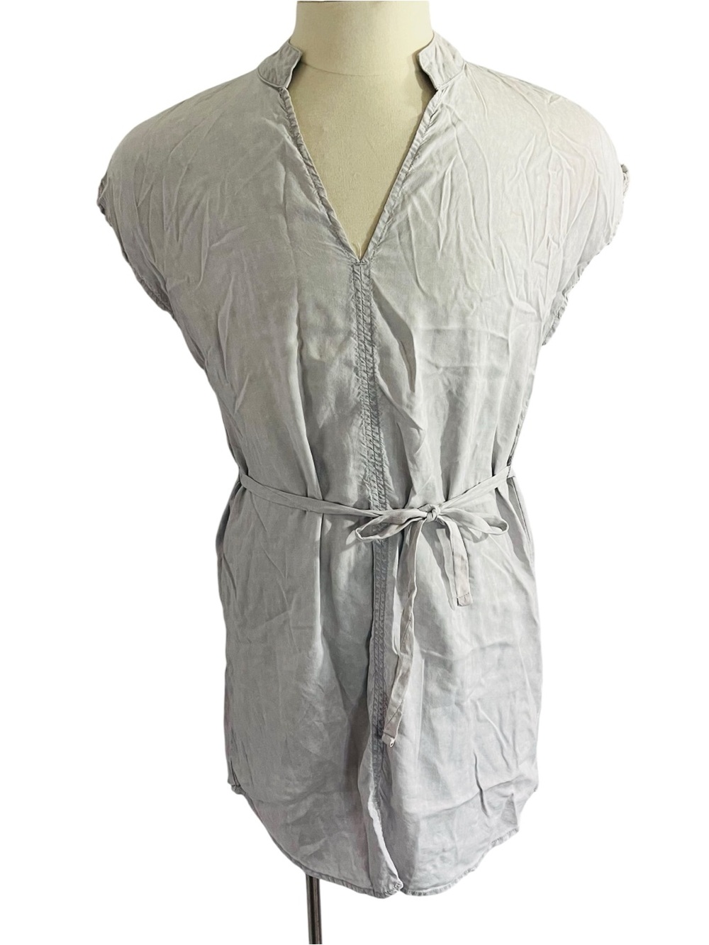 Cloth & Stone Anthropologie Gray Belted Tunic Dress Split Neck Chambray Sz M